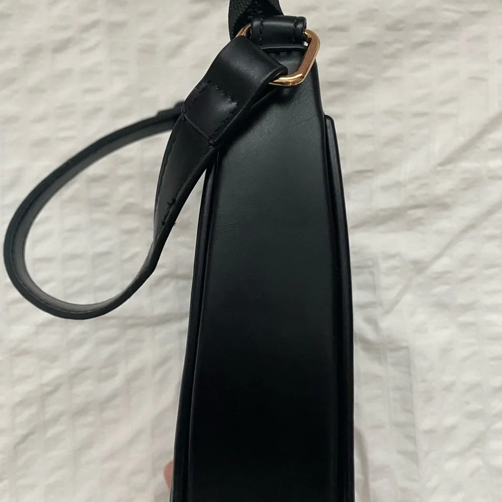 Elegant Black Shoulder Bag - Picture 9 of 9